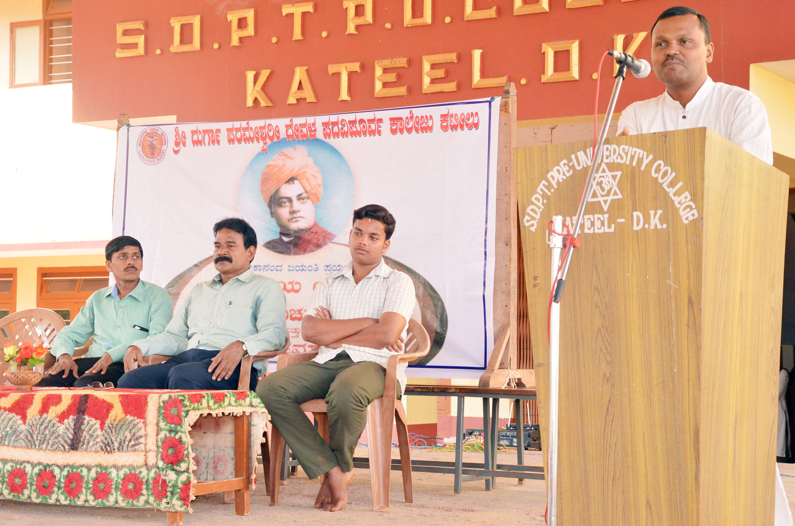 ನಮ್ಮ ಆಲೋಚನೆಗಳು ನಮ್ಮ ಭವಿಷ್ಯವನ್ನು ರೂಪಿಸುತ್ತವೆ - ಚಿಂತಕ ವಾಗ್ಮಿ ಉಮೇಶ್